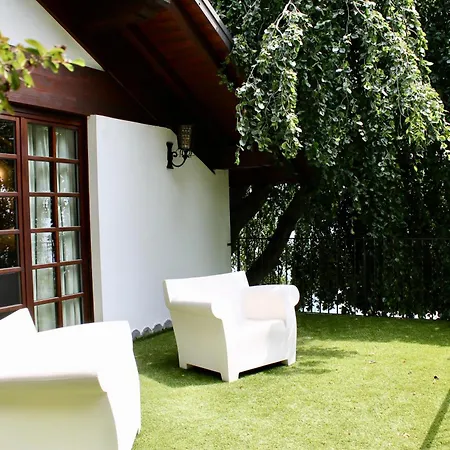 فيلة Chalet Miralago *