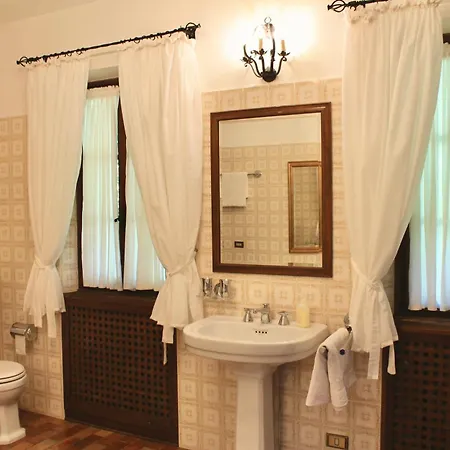 فيلة Chalet Miralago Plesio