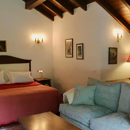 فيلة Chalet Miralago *